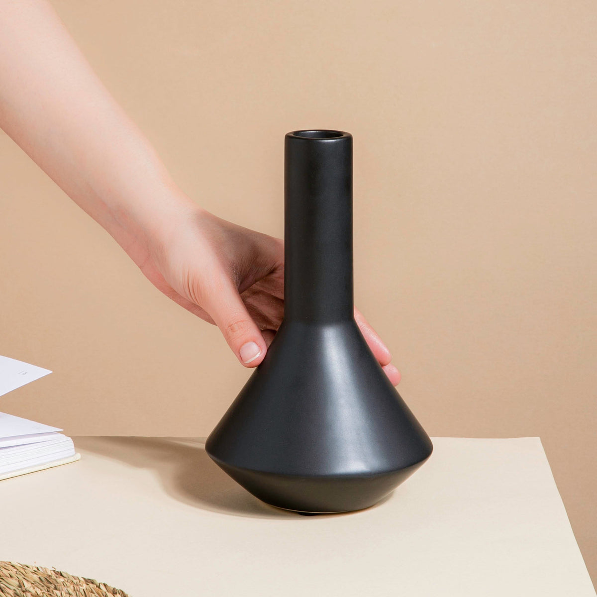 Minimalist Flask Shaped Ceramic Vase Black Nestasia