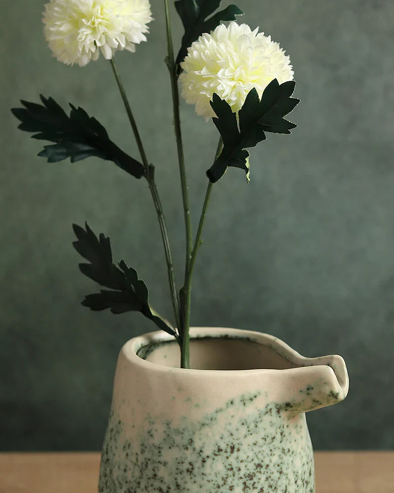 Minimalist Green Ceramic Vase for Aesthetic Home Interiors