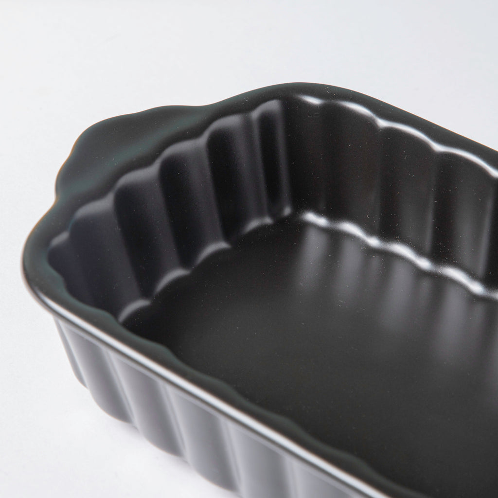 Black Berry Textured Baking Tray 7 Inch Nestasia