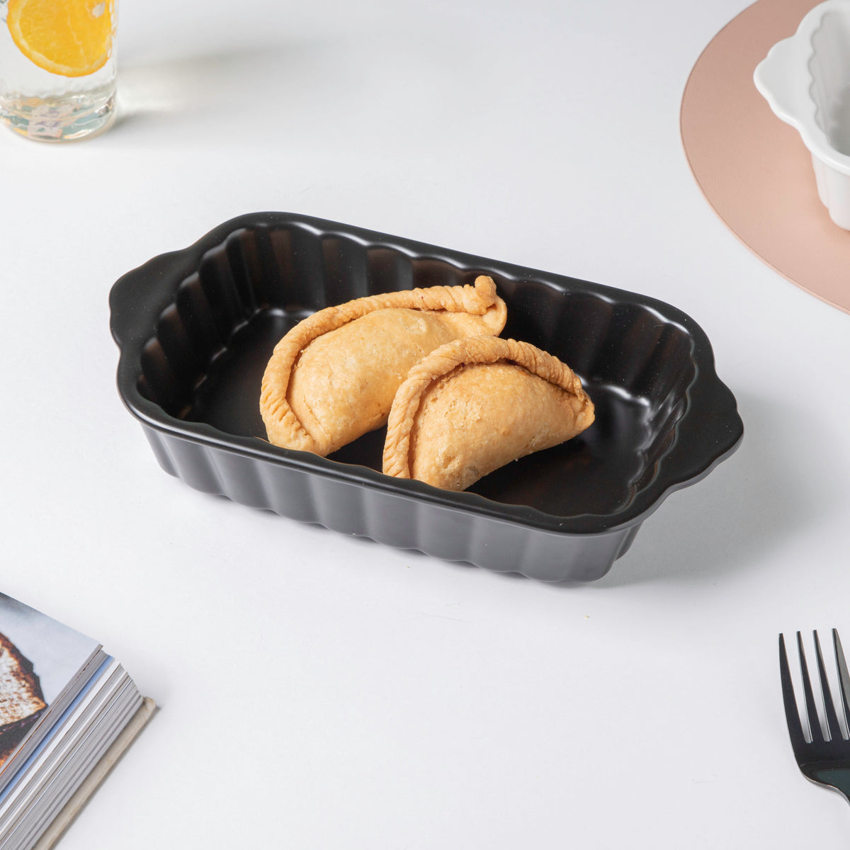 Black Berry Textured Baking Tray 7 Inch Nestasia