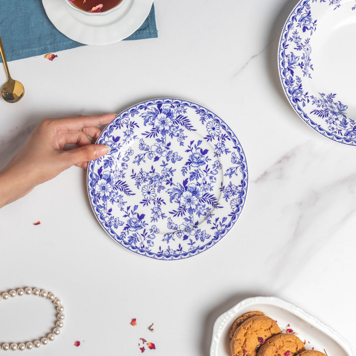 Riona Floral Snack Plate White And Blue 8 Inch Nestasia