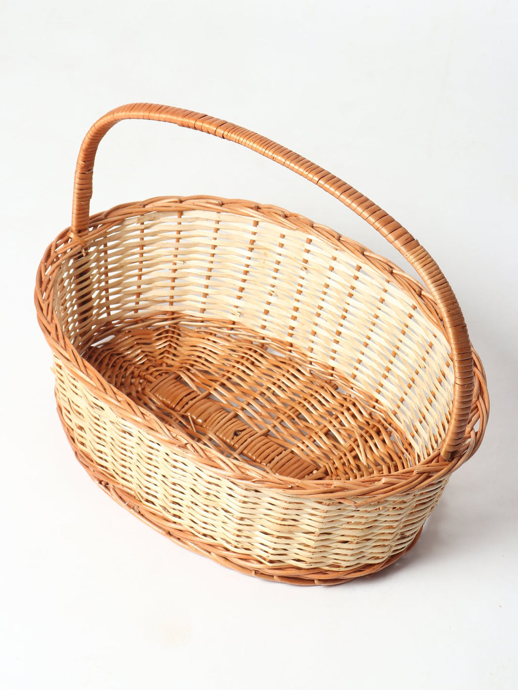 Handwoven Wicker Gift Hamper Basket for Fruits, Snacks, and Home Gifting