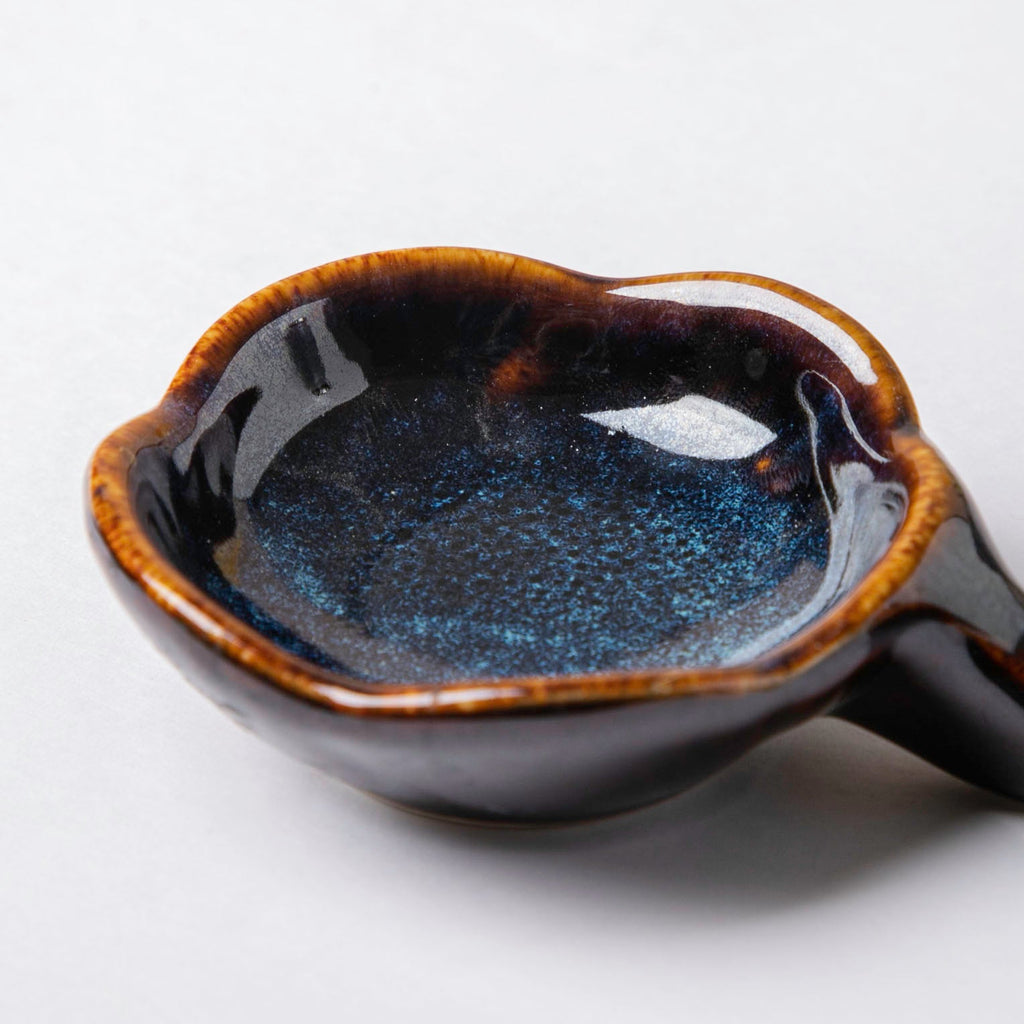 Sapphire Ceramic Dip Bowl With Chopstick Rest Nestasia