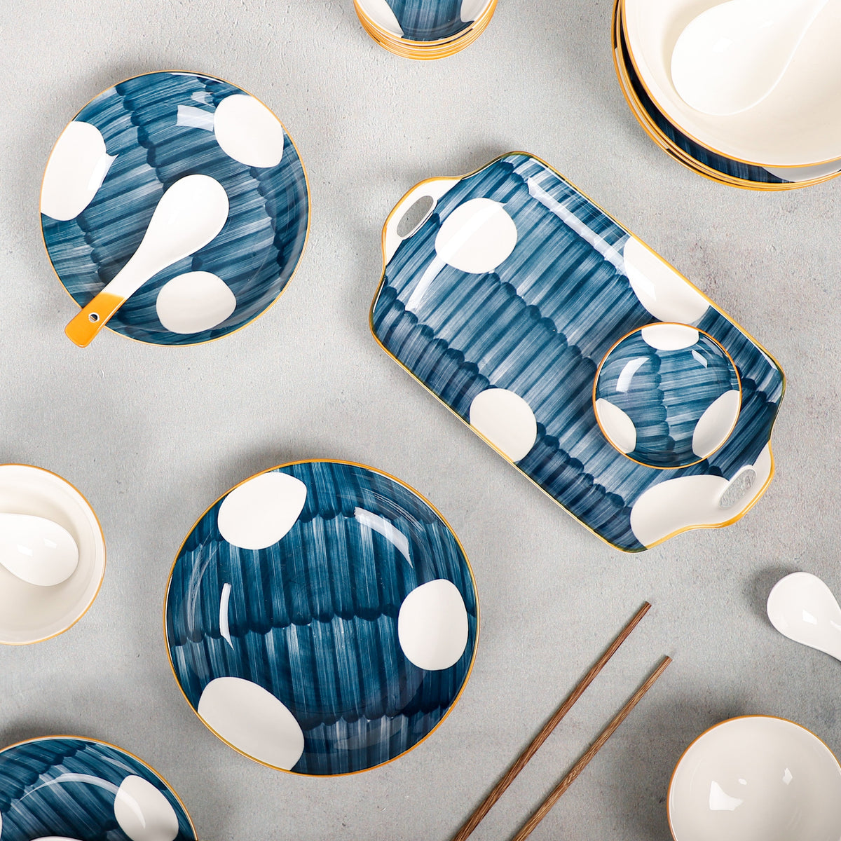 Hand painted Dinner Set Nitori Nestasia