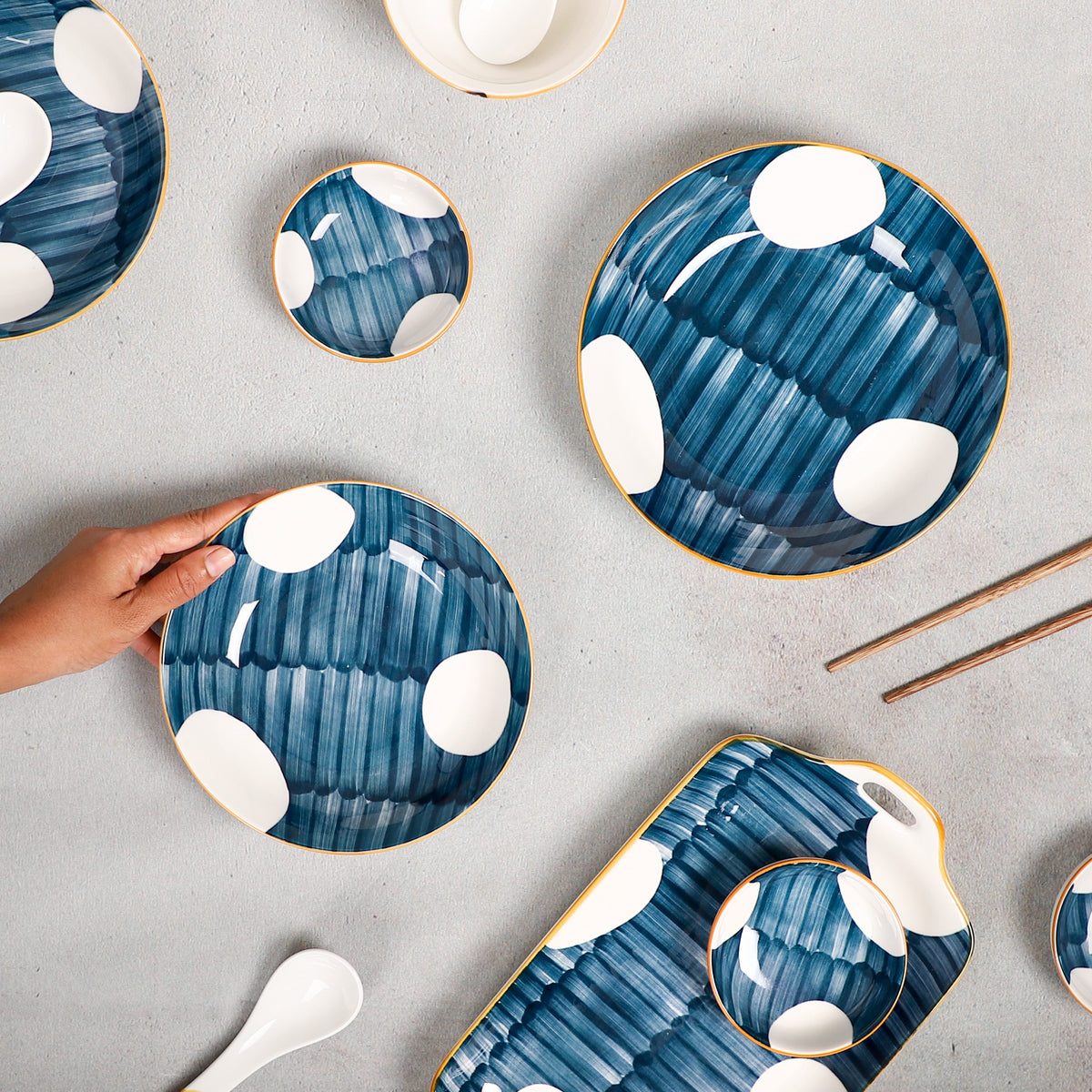 Hand painted Dinner Set Nitori Nestasia