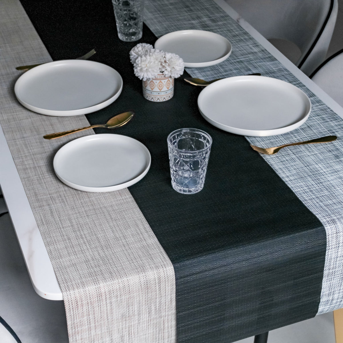 Solid Table Runner Nestasia