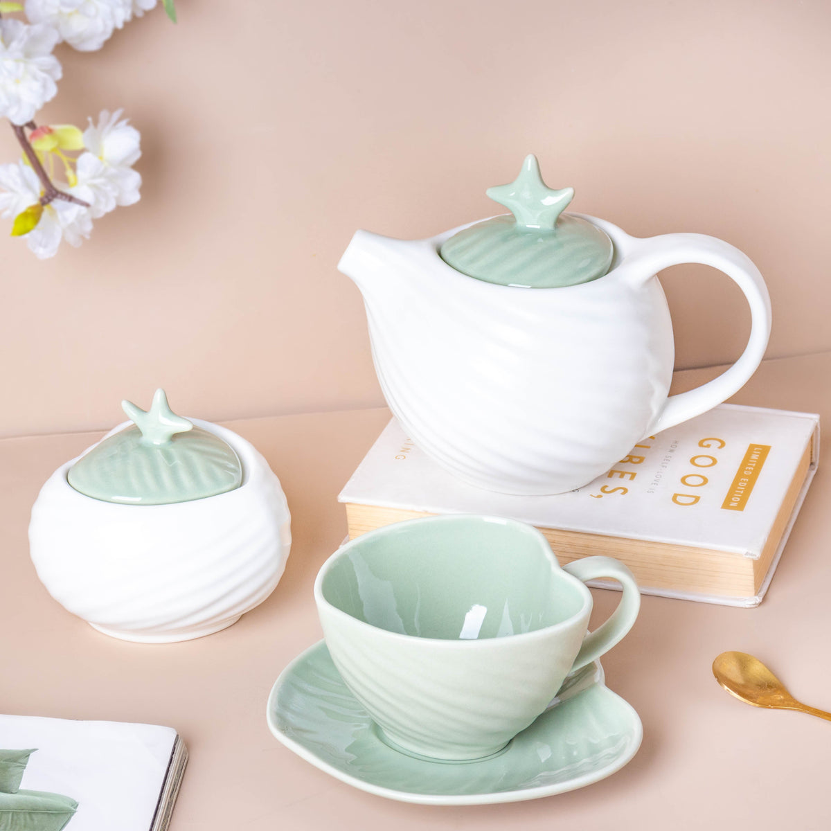 Taro Leaf Green Cup and Saucer Nestasia