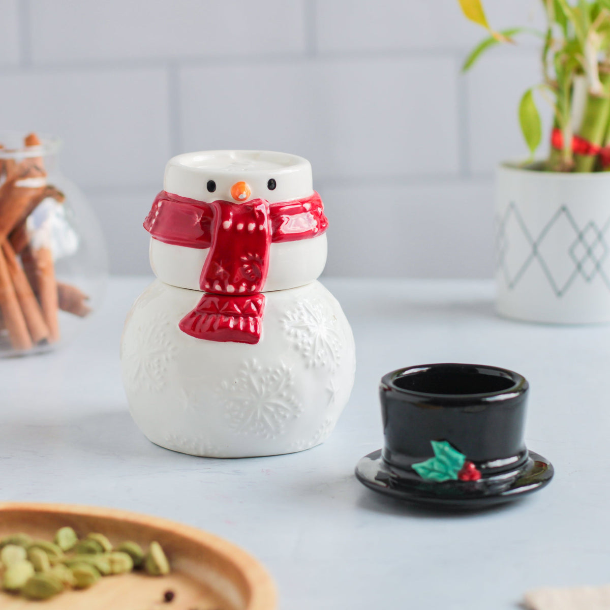 Ceramic Salt And Pepper Shaker Nestasia