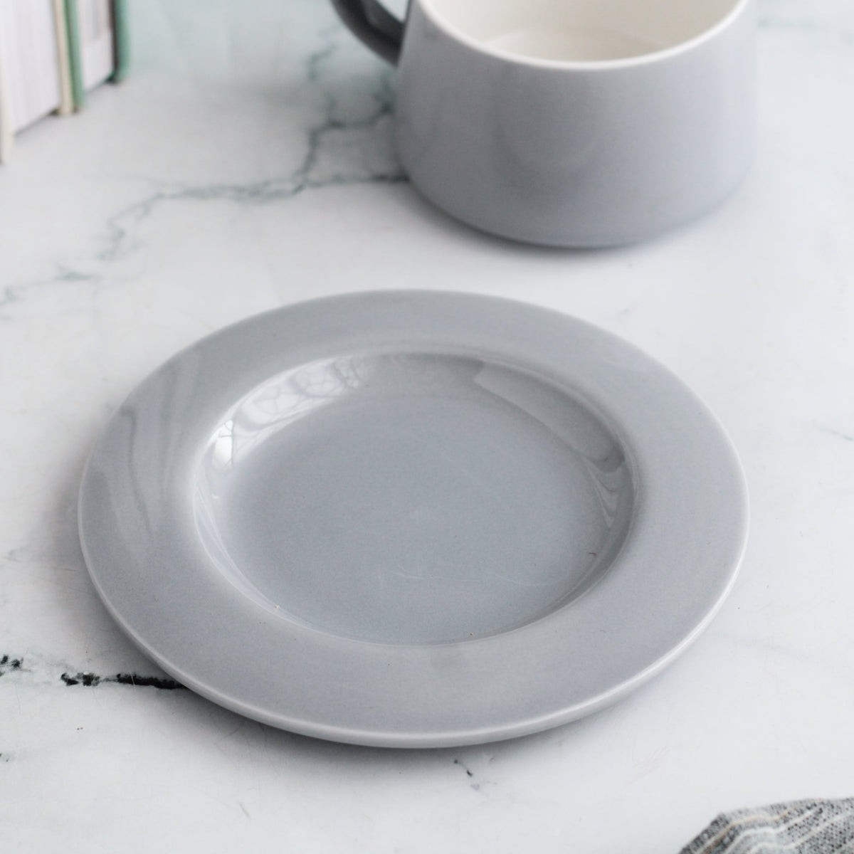 Cup and Saucer Nestasia