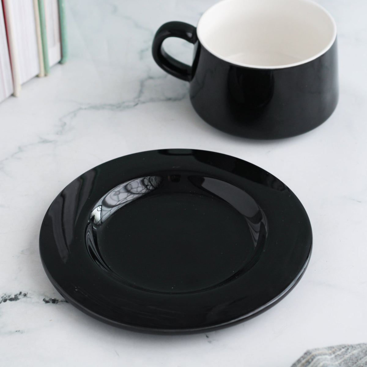 Cup and Saucer Nestasia