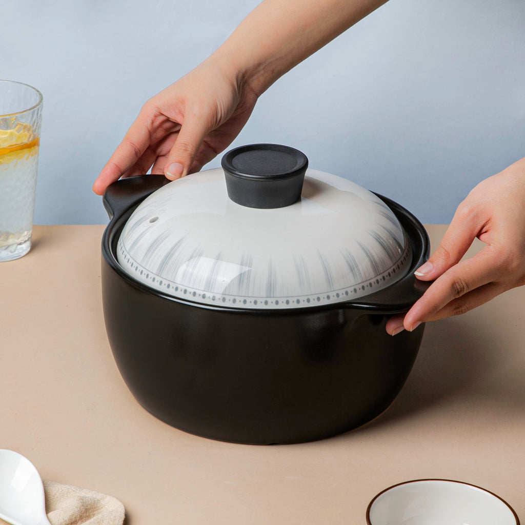 Dainty Patterned Ceramic Cooking Pot With Lid 1800 ml Nestasia