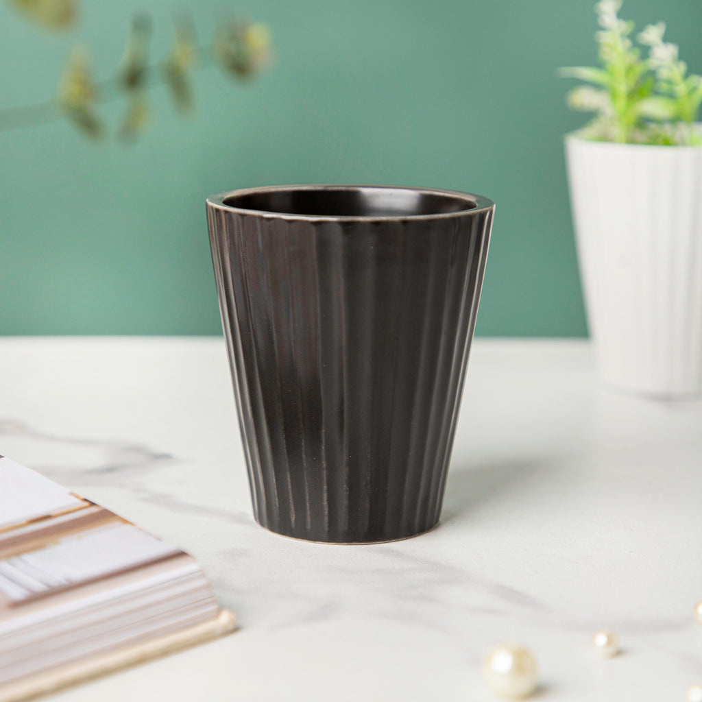 Nordic Black Ribbed Ceramic Planter Nestasia