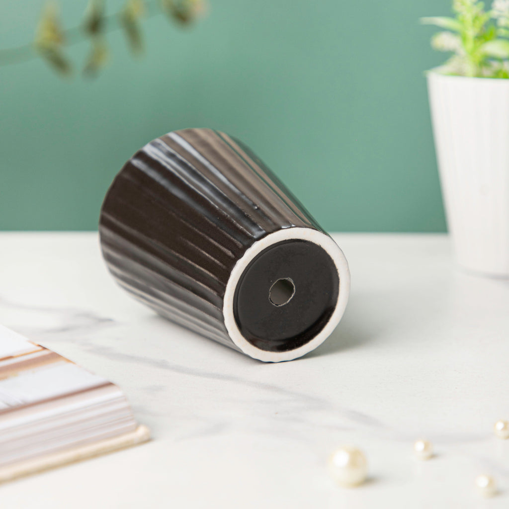 Nordic Black Ribbed Ceramic Planter Nestasia
