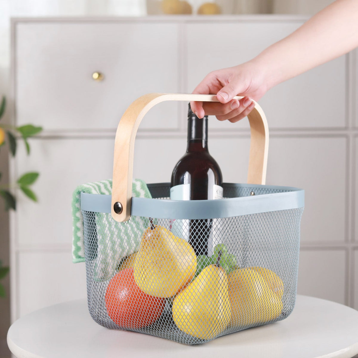 Metal Mesh Fruit Basket With Handle Nestasia