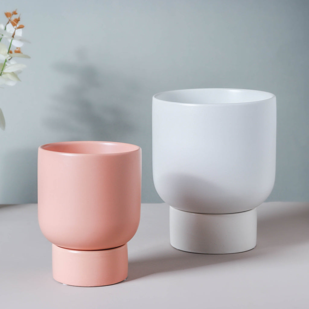 Gloss Finish Planter With Stand Nestasia