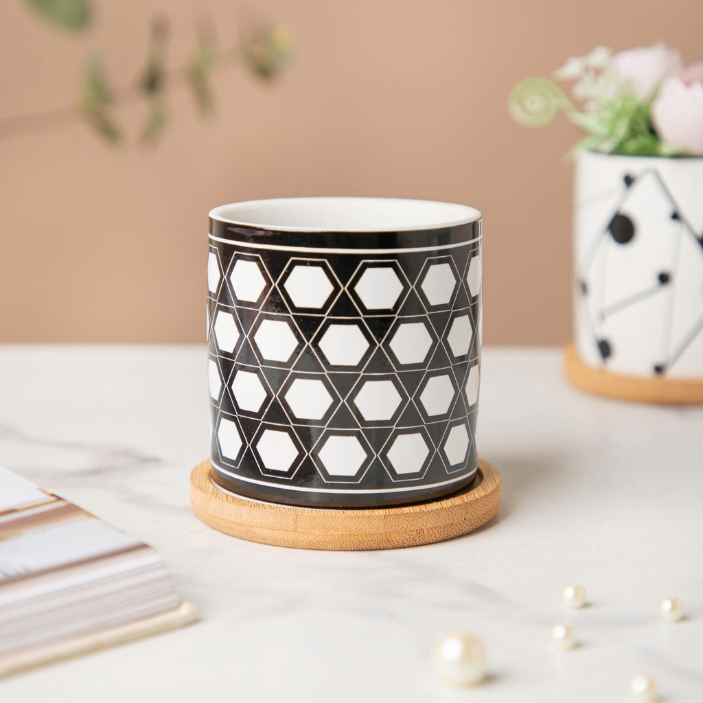 Twyla Hive Black White Planter With Wooden Coaster Nestasia