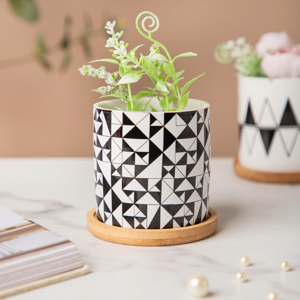 Twyla Black White Heaven Planter With Wooden Coaster Nestasia