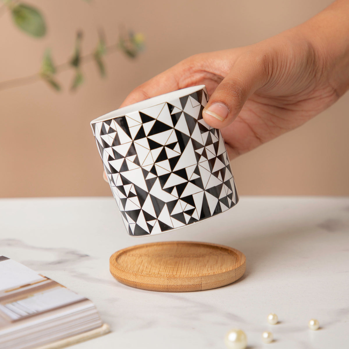 Twyla Black White Heaven Planter With Wooden Coaster Nestasia