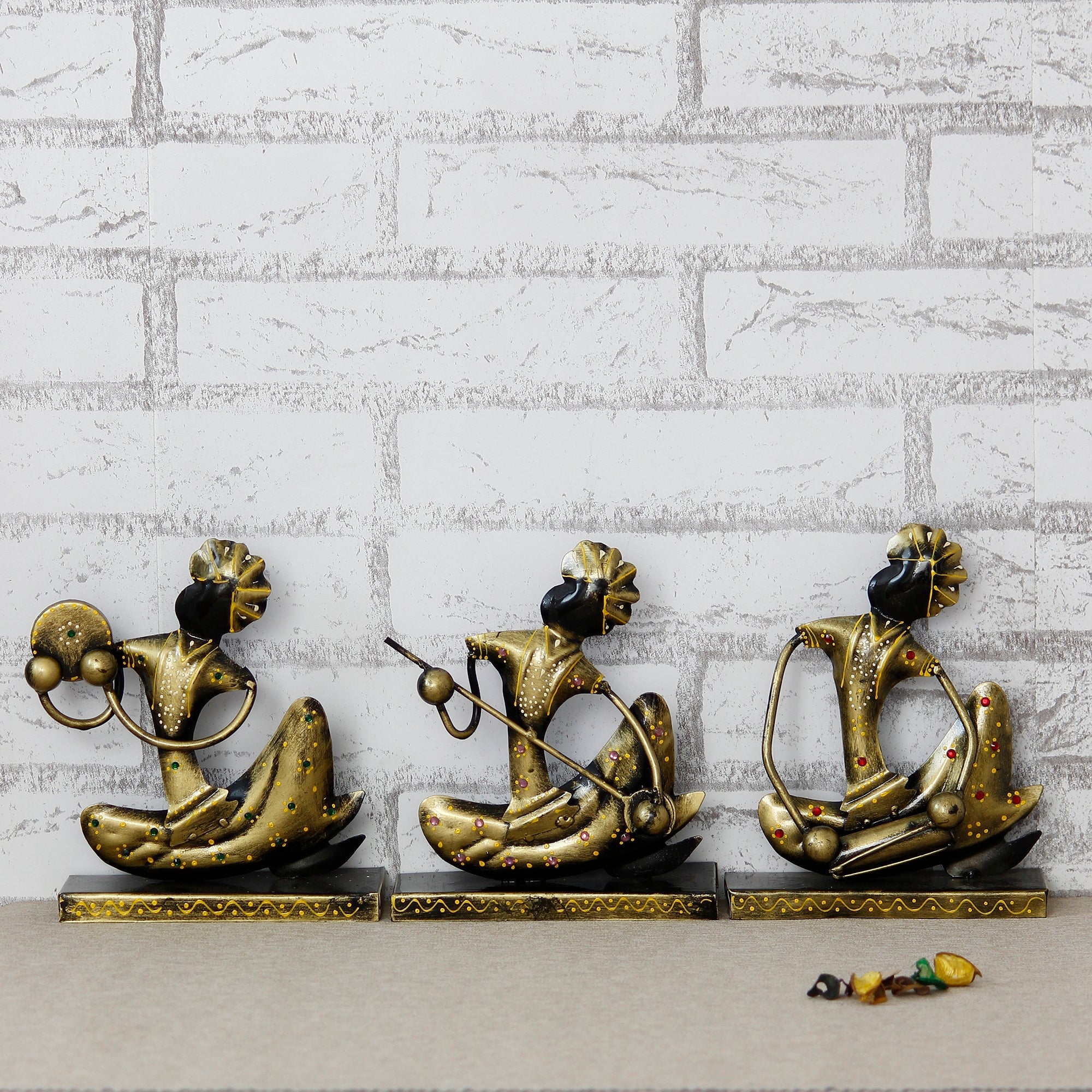 Iron Set of 3 Tribal Man Figurines with Paghdi Playing Tambourine/Dafli, Banjo, Dholak Musical Instruments Decorative Showpiece (Golden and Black) Kafalo