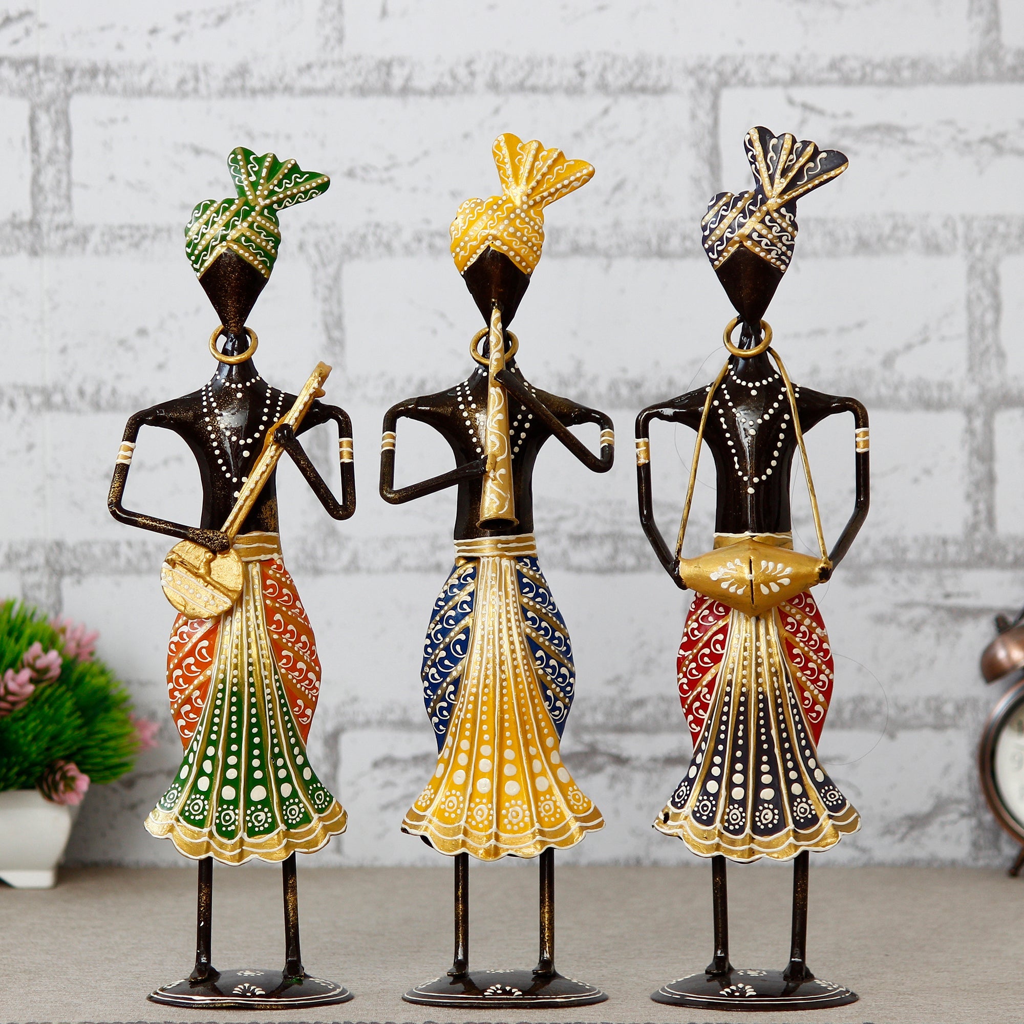 Iron Set of 3 Tribal Man Figurines Playing Banjo, Dholak, Trumpet Musical Instruments Decorative Showpiece Kafalo