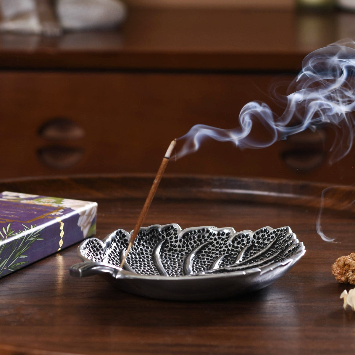 Leaf Incense Holder With Organic Lavender Incense Sticks Nestasia