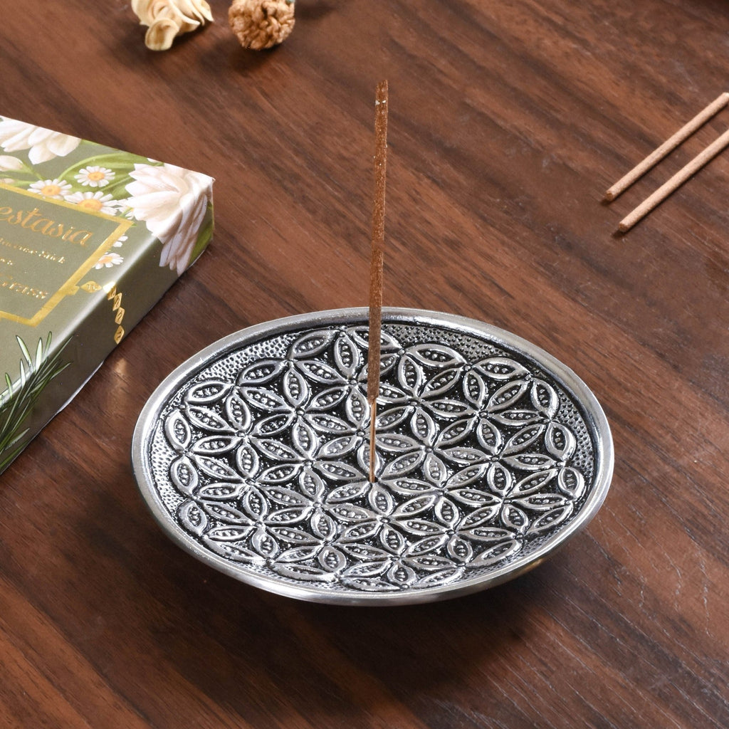 Circle Of Life Engraved Incense Holder With Lemon Grass Incense Sticks Nestasia