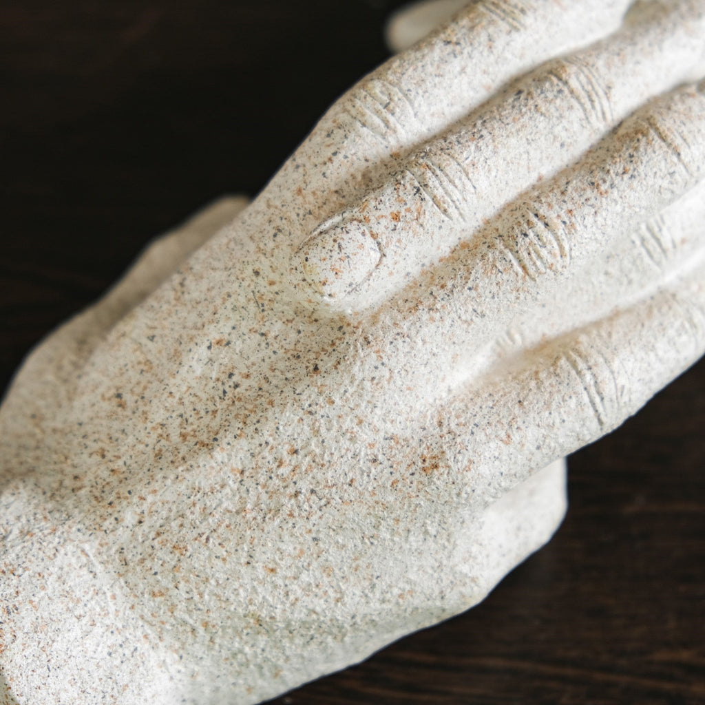 Intertwined Hand Statue Showpiece Nestasia