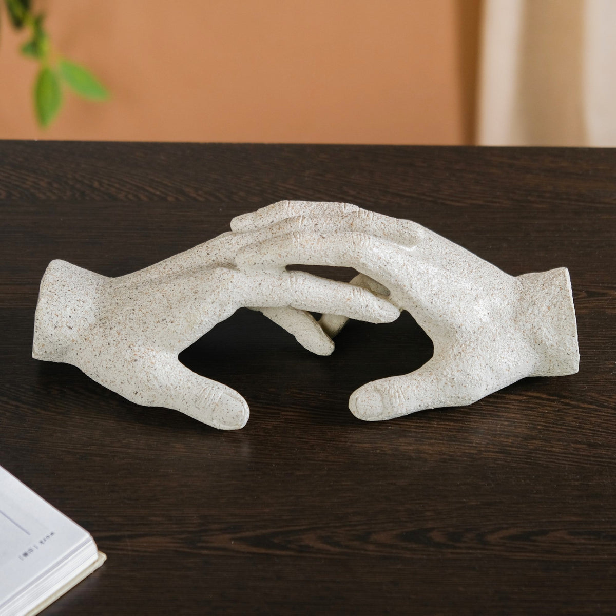 Intertwined Hand Statue Showpiece Nestasia
