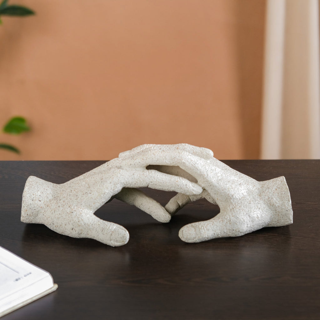 Intertwined Hand Statue Showpiece Nestasia