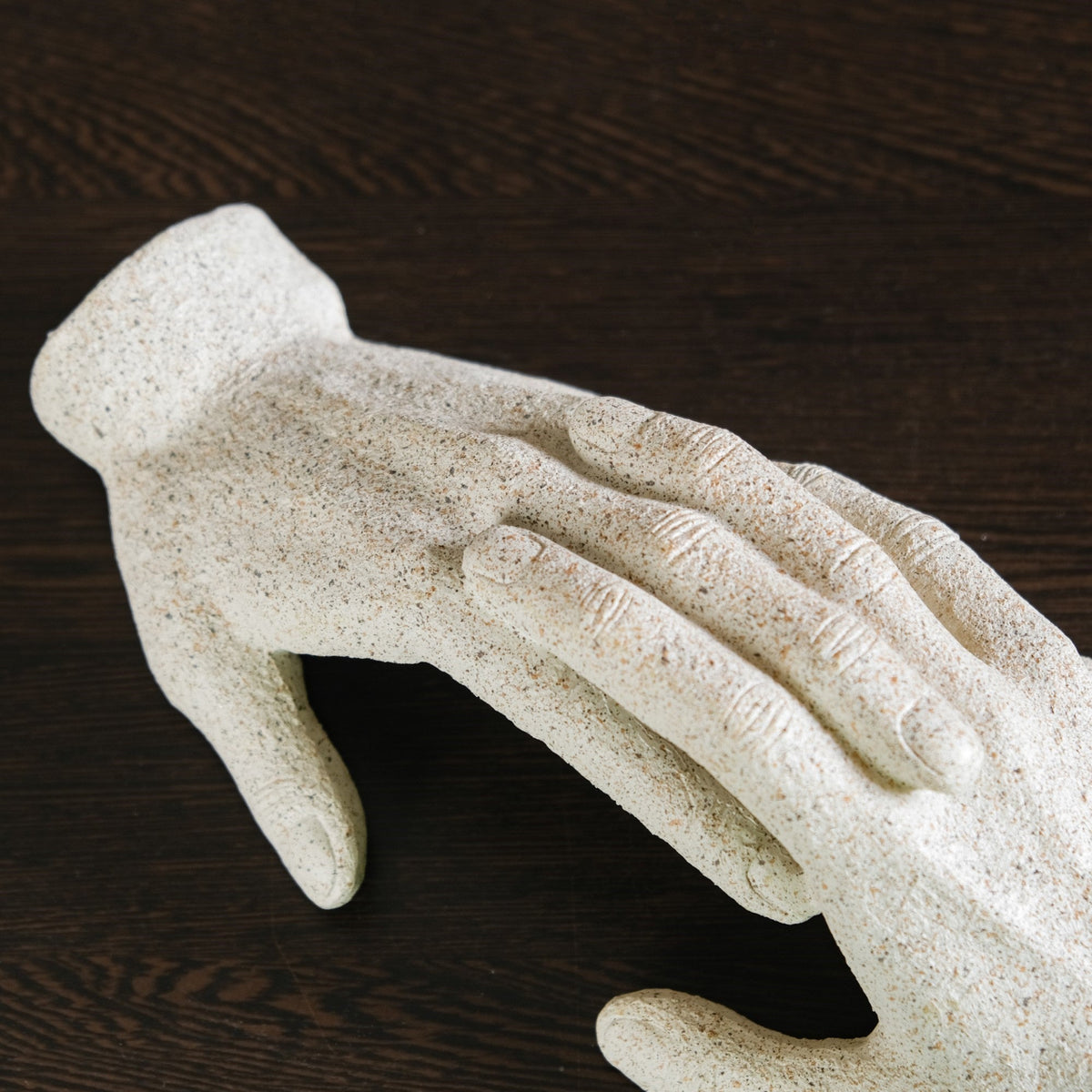Intertwined Hand Statue Showpiece Nestasia