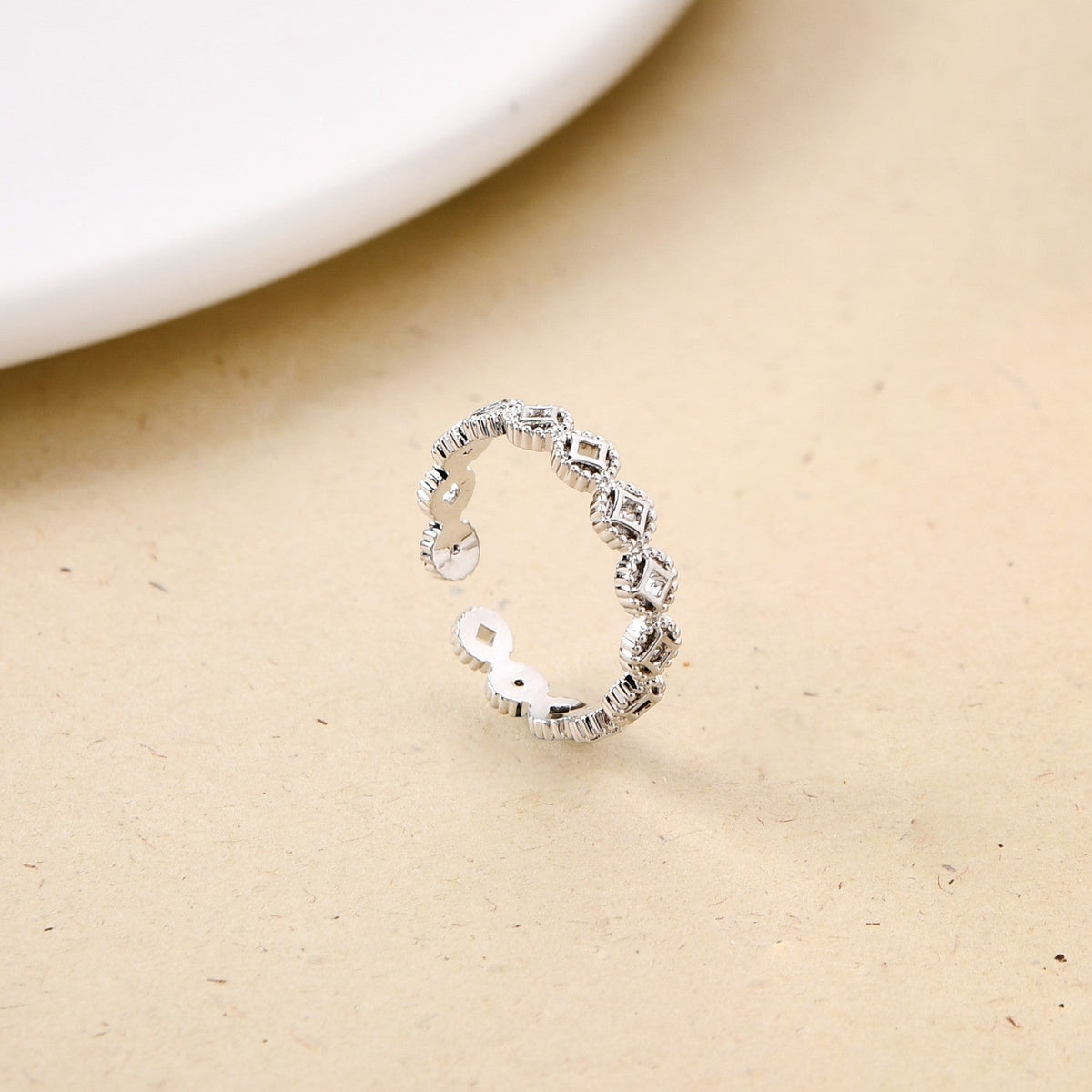 Iridescent Gleam Silver Ring Nestasia