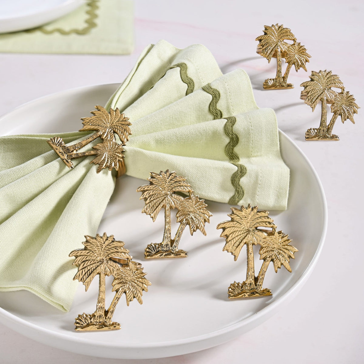 Isabelle Table Linen Gift Hamper Box With Set Of 6 Mats Napkins And Rings Nestasia