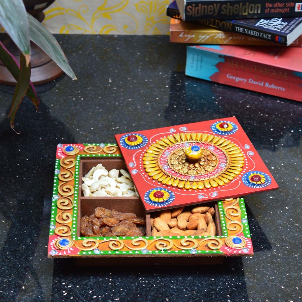Handmade Decorative Papier-Mache Dry Fruit Box Kafalo