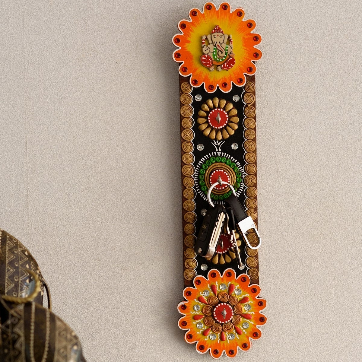 Lord Ganesha Papier-Mache Wooden Keyholder Kafalo
