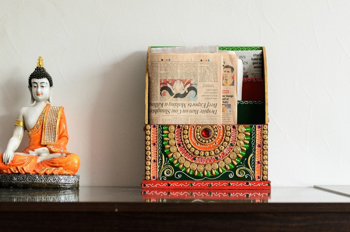 Papier-Mache Embossed 3 Racks Floor Standing Magzine Holder Kafalo
