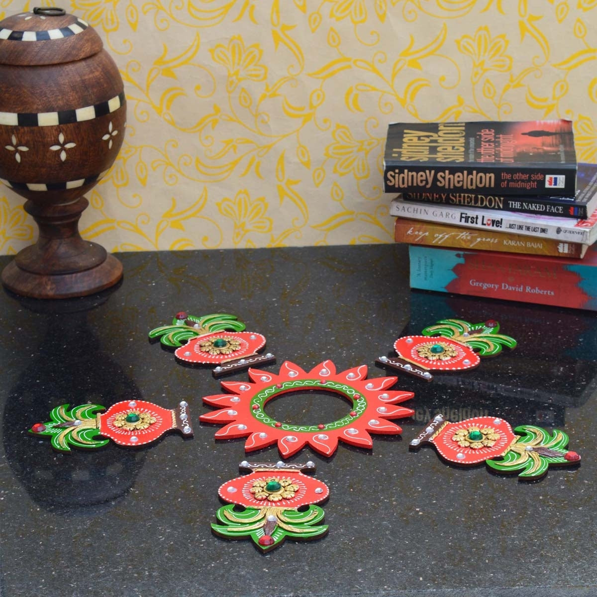 Decorative Floor Rangoli - Kalash Design Kafalo