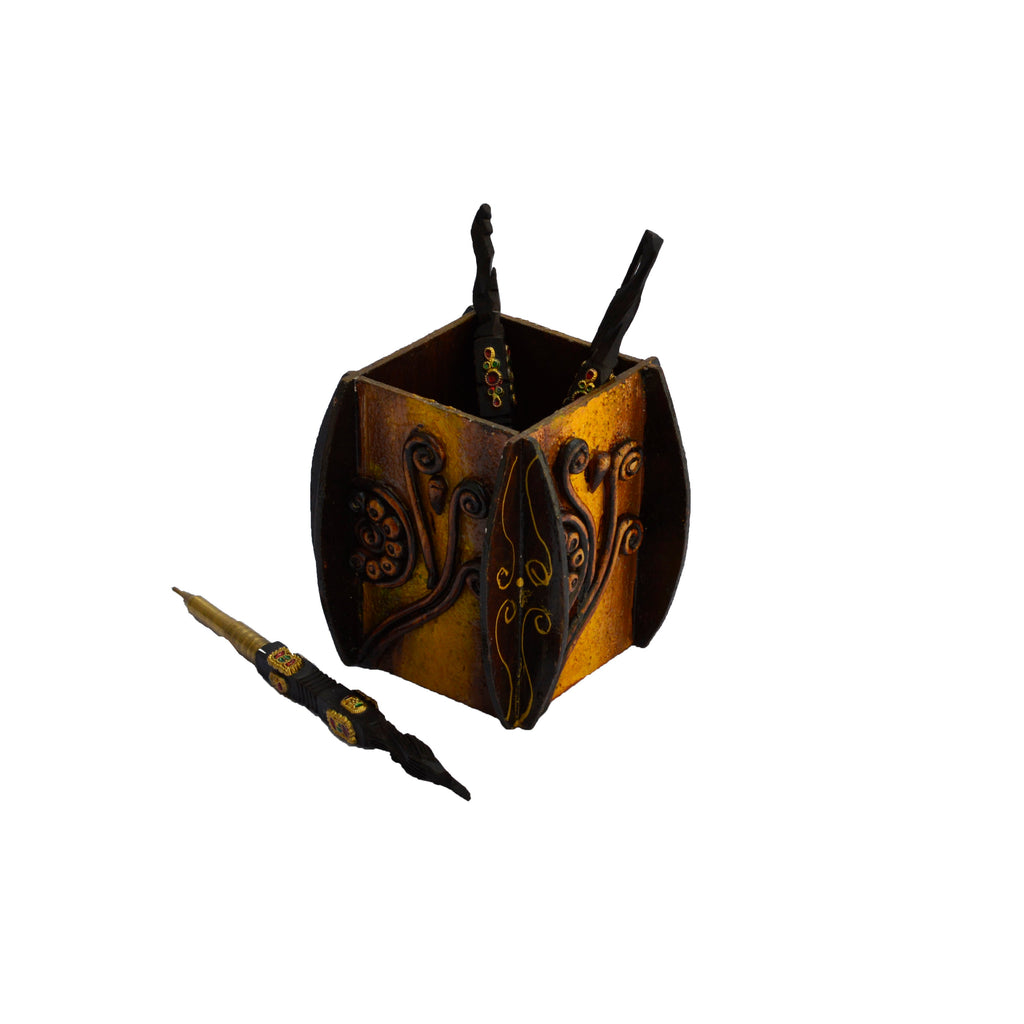 Papier Mache Splendid Pen Stand Kafalo
