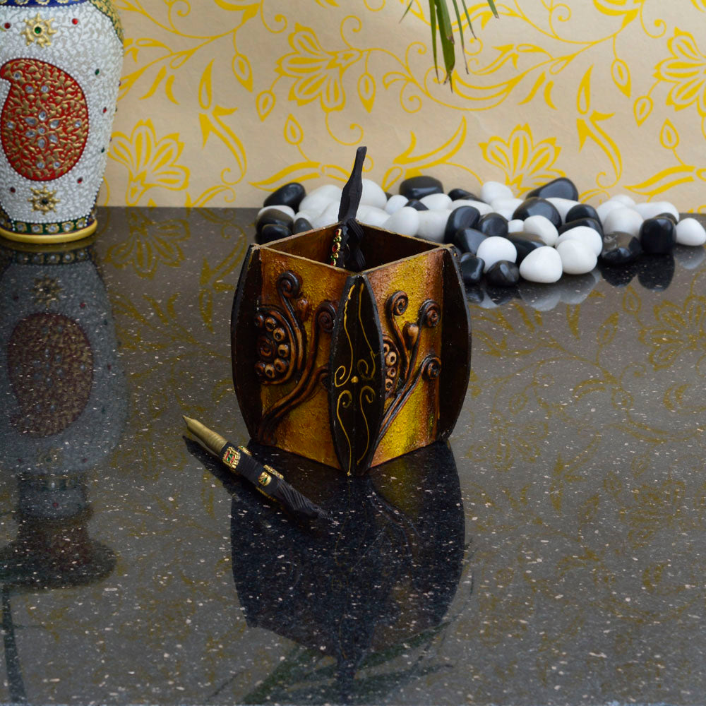 Papier Mache Splendid Pen Stand Kafalo