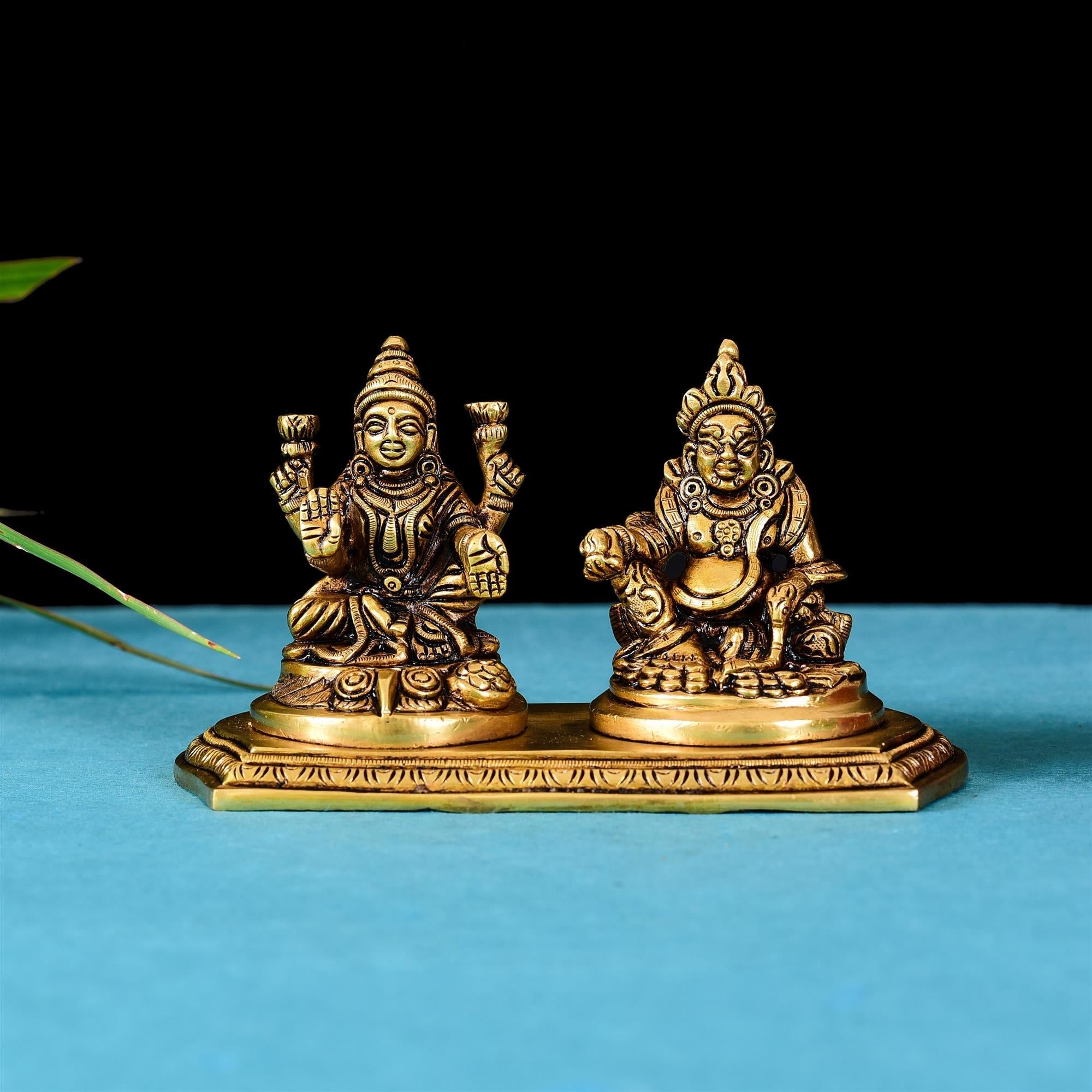Brass Kuber And Lakshmi Superfine Idol (3.5 Inch) Vedansh Craft