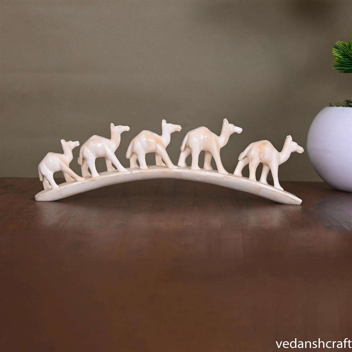 Camel Family Showpiece (3.5 Inch) Vedansh Craft