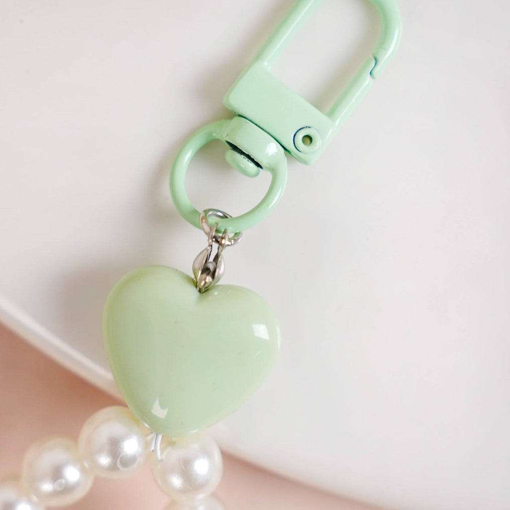 Green Sweetheart And Pearl Keychain Nestasia