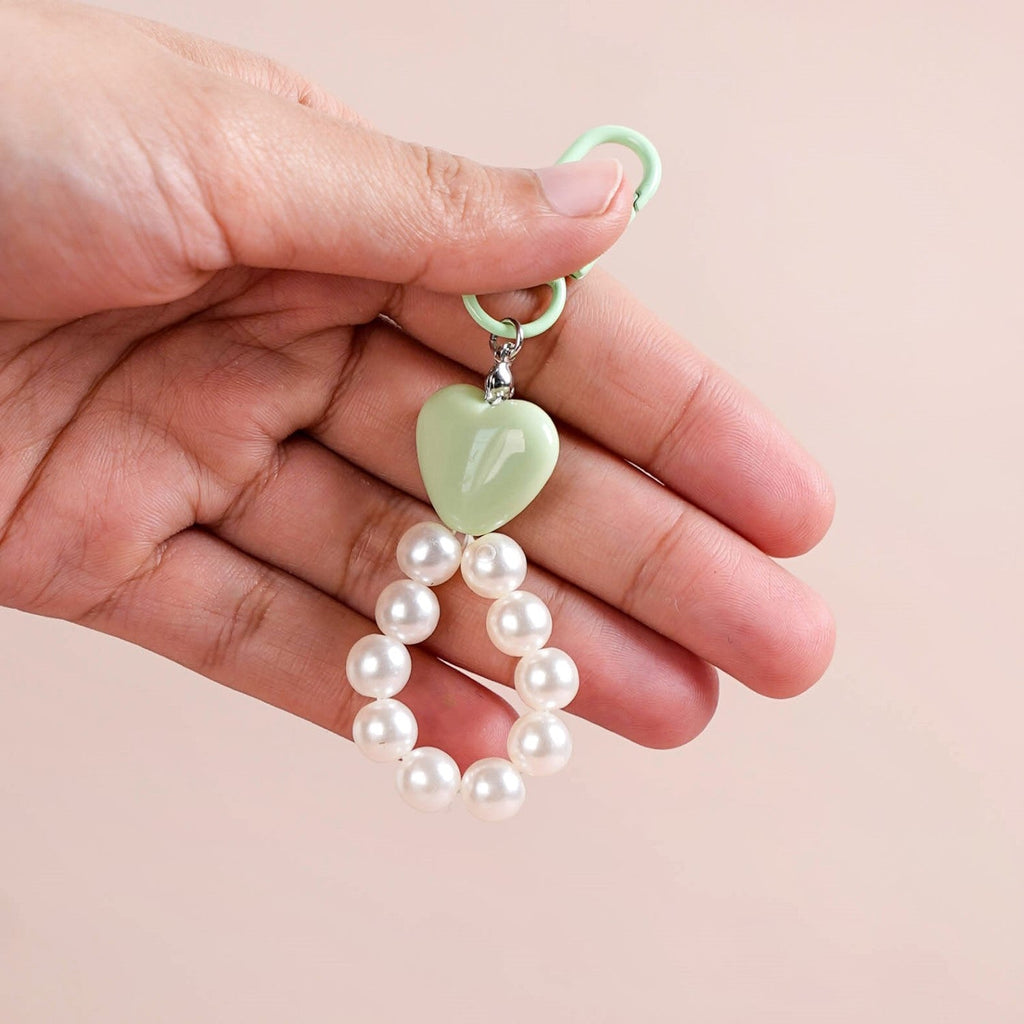 Green Sweetheart And Pearl Keychain Nestasia