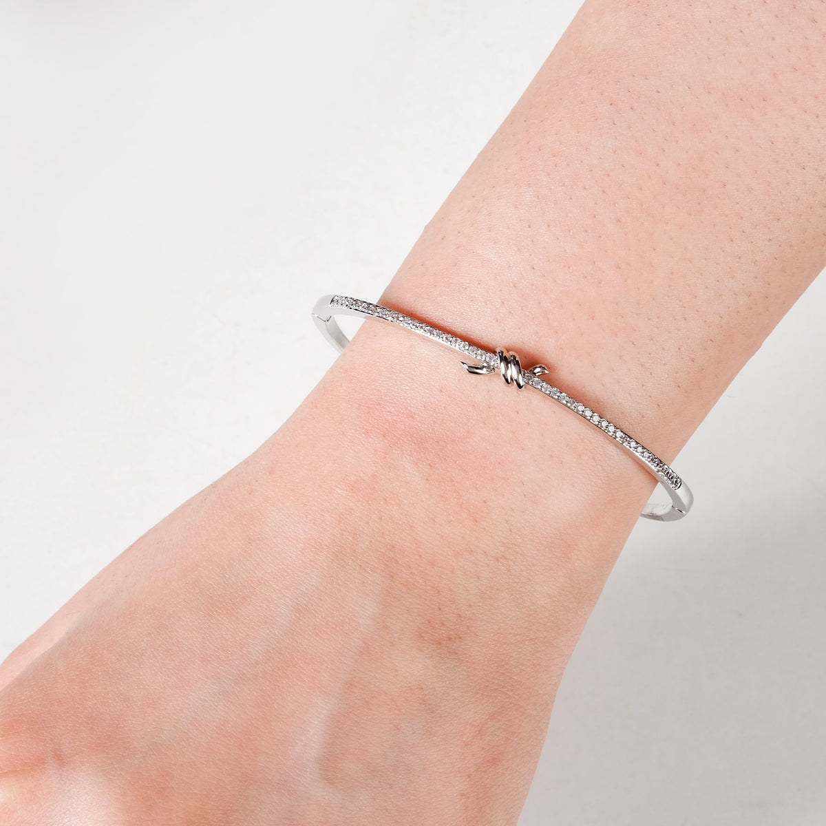 Knotted Glamour Silver Cuff Bracelet Nestasia