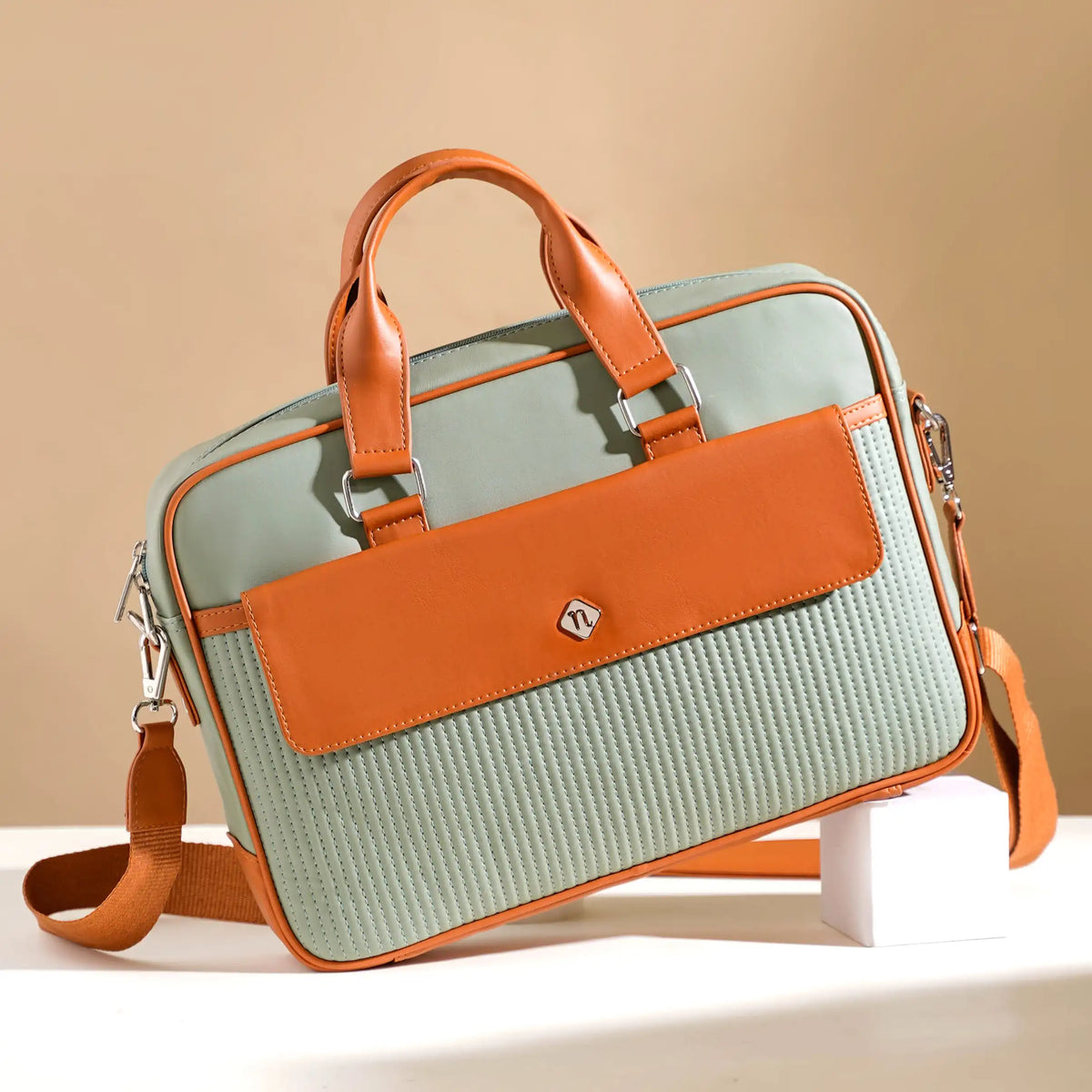 La Fusion Vegan Leather Laptop Organiser Bag 14" x 10" Nestasia