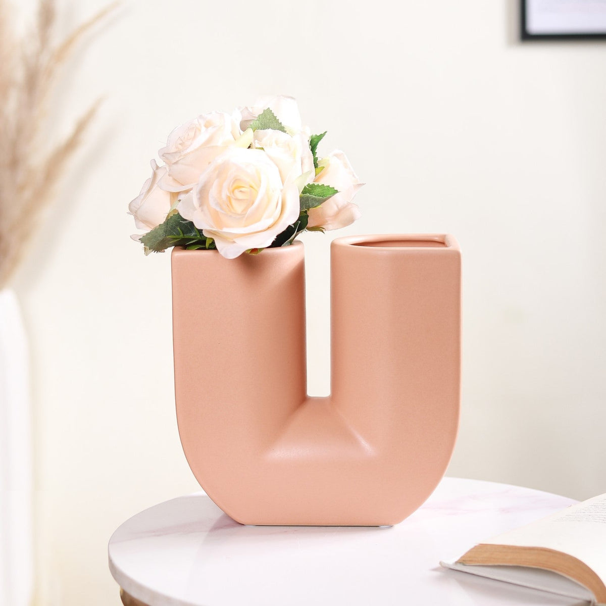 Modern Neutral Tone U Vase Nestasia