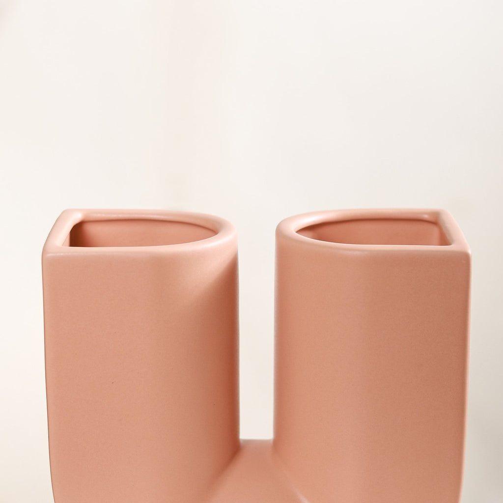 Modern Neutral Tone U Vase Nestasia