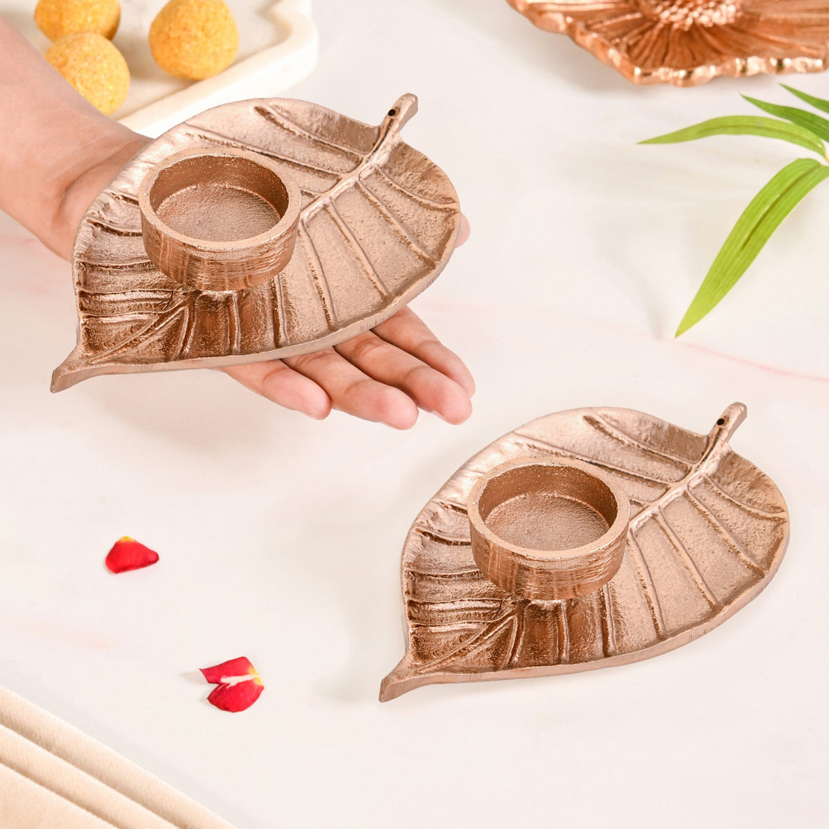 Luxe Metal Leaf Tealight And Incense Holder Set Of 2 In Festive Gift Box Nestasia