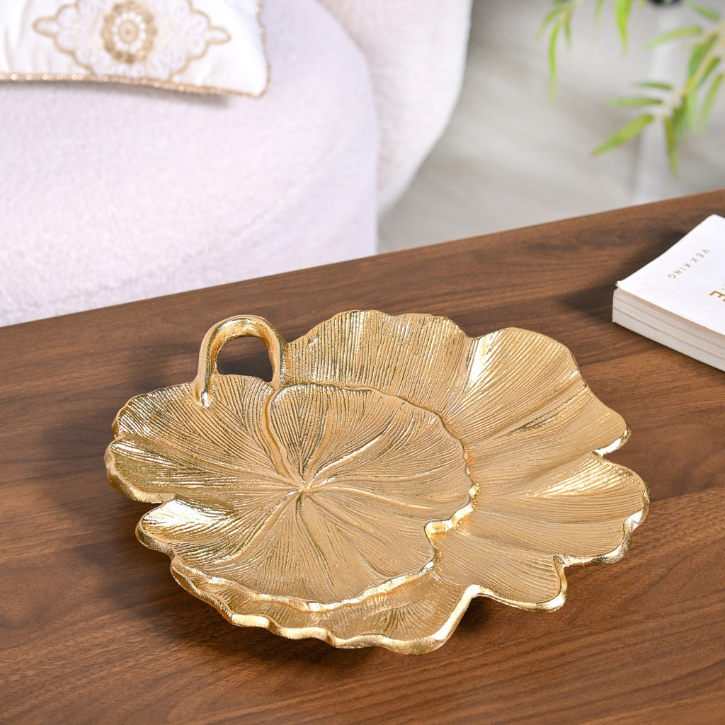 Lotus Leaf Metal Tray In Gold Nestasia