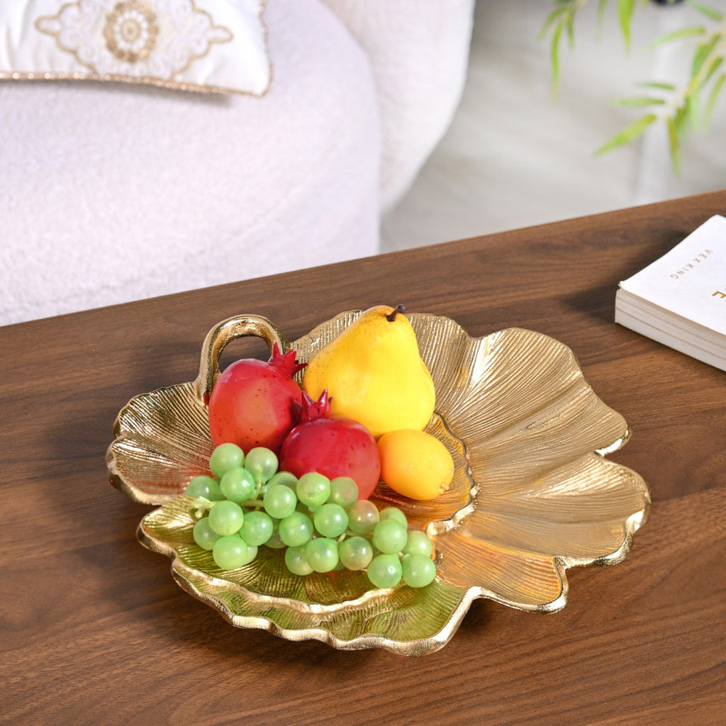 Lotus Leaf Metal Tray In Gold Nestasia