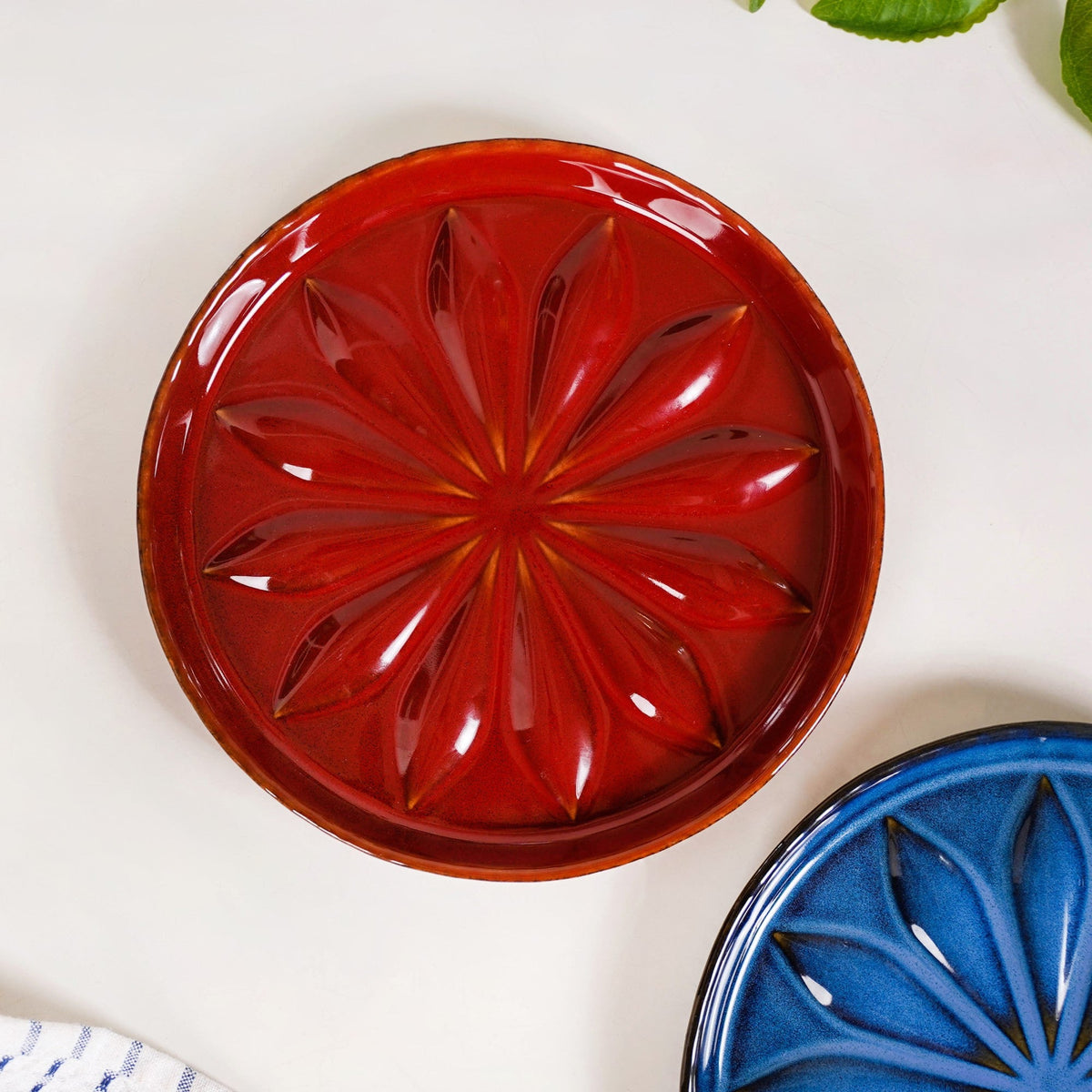 3D Flower Embossed Salad Plate Set Of 2 Red Blue 19cm Nestasia